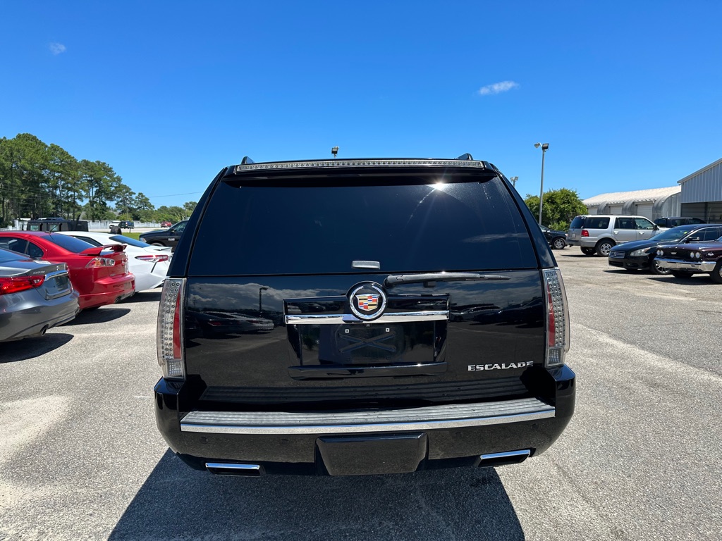 Photo 5 of this CADILLAC ESCALADE