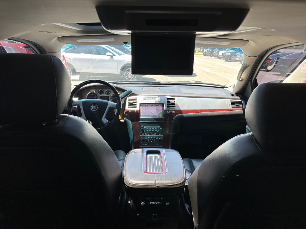 Photo 15 of this CADILLAC ESCALADE