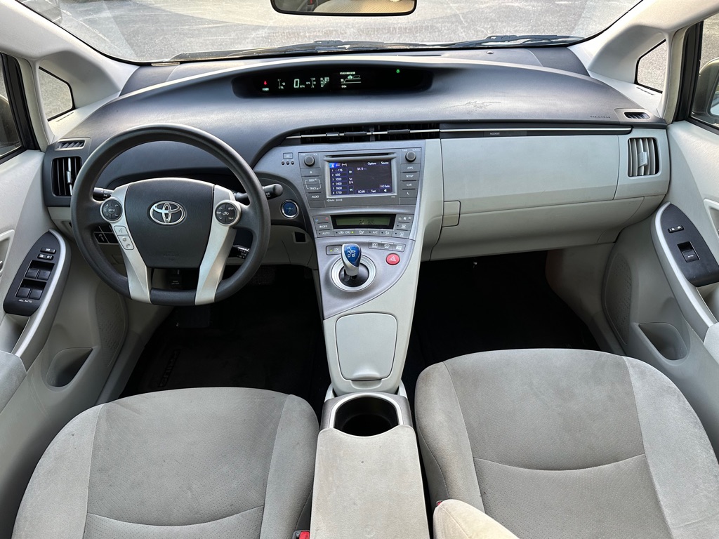 Photo 15 of this TOYOTA PRIUS
