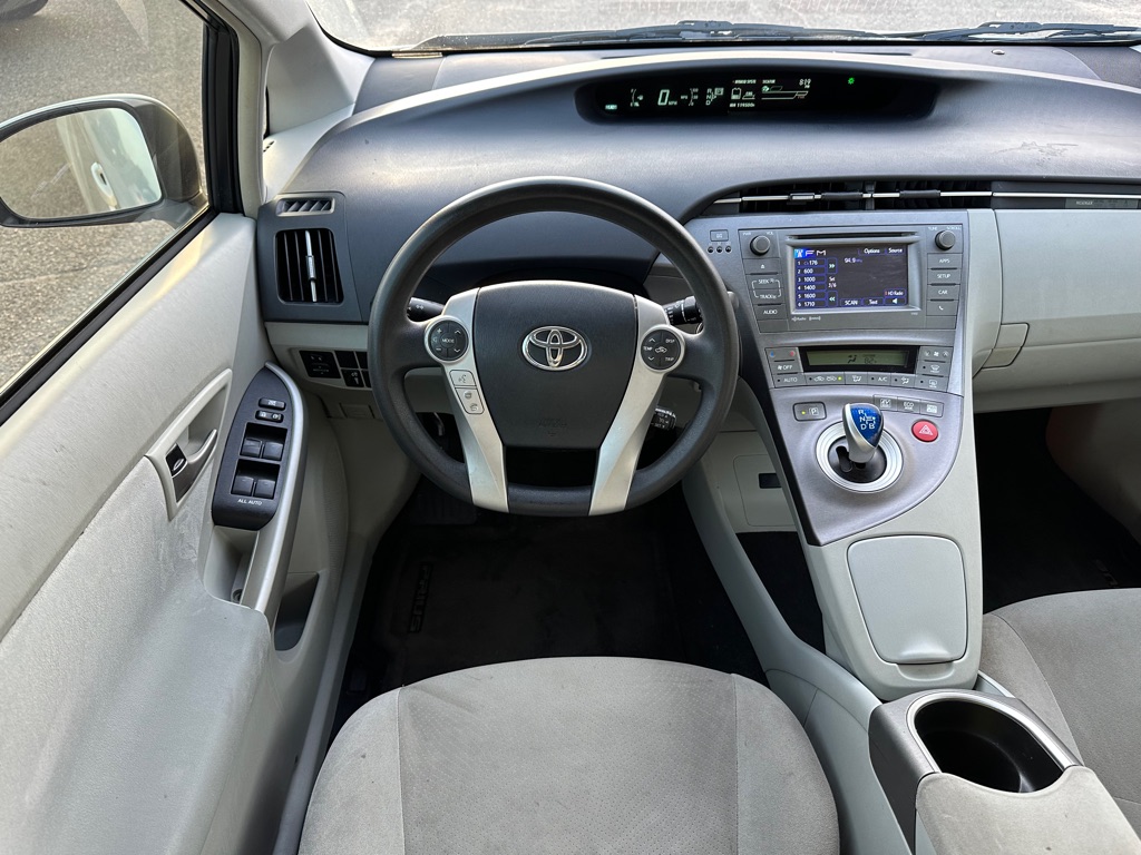 Photo 16 of this TOYOTA PRIUS