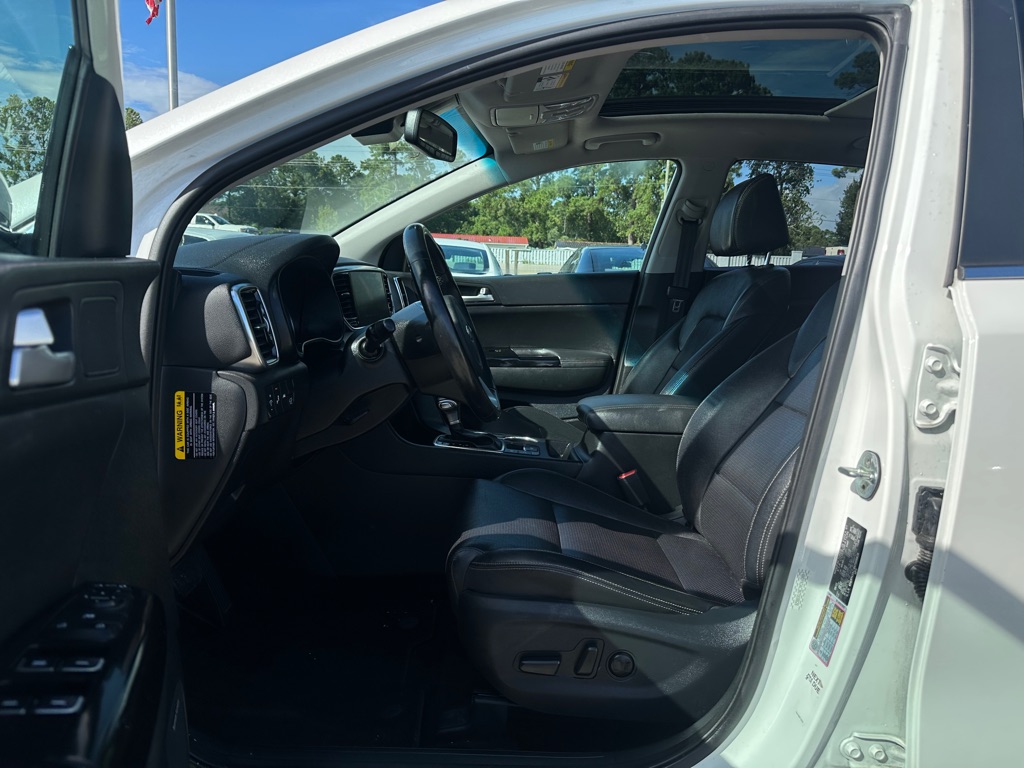 Photo 11 of this KIA SPORTAGE