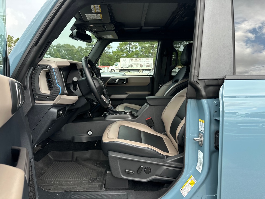 Photo 14 of this FORD BRONCO