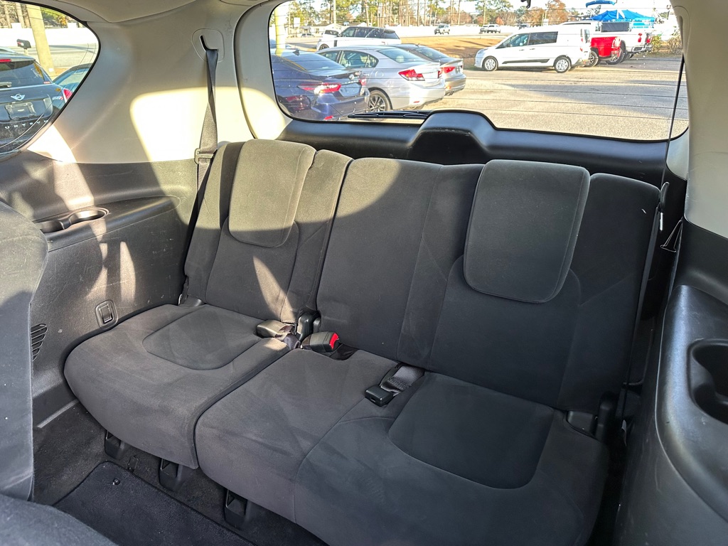 Photo 12 of this NISSAN ARMADA