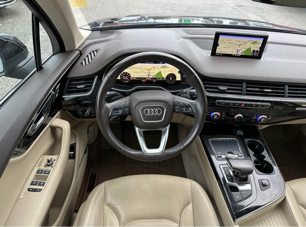 Photo 15 of this AUDI Q7