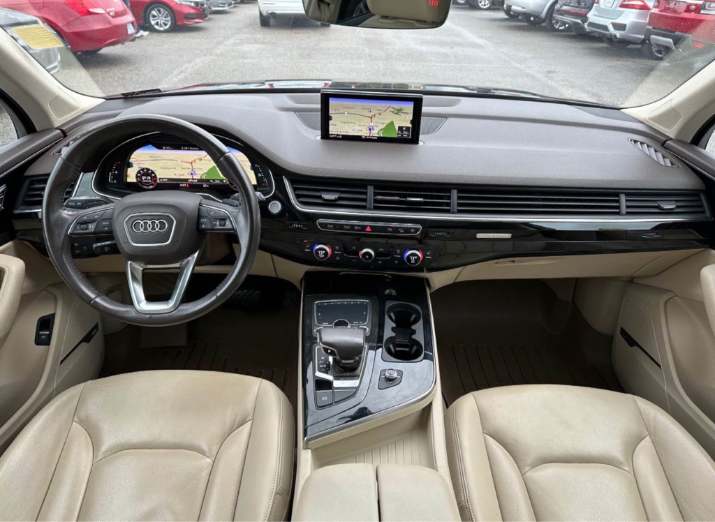 Photo 14 of this AUDI Q7