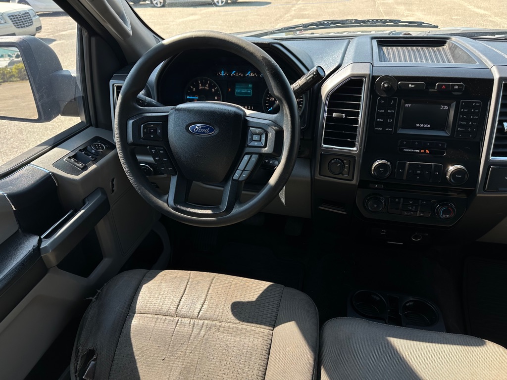 Photo 19 of this FORD F150