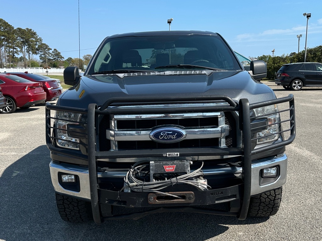 Photo 2 of this FORD F150