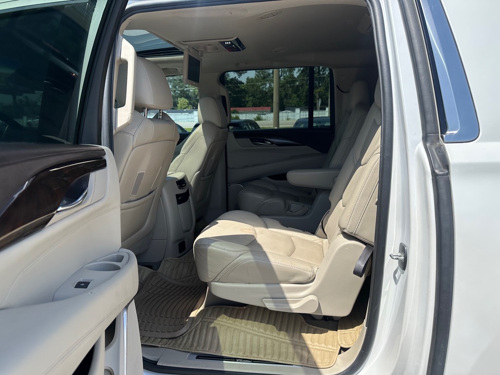 Photo 13 of this CADILLAC ESCALADE