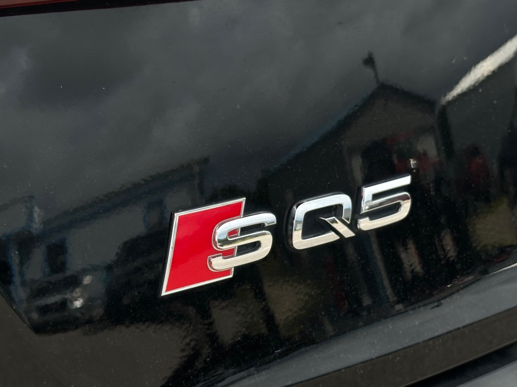 Photo 16 of this AUDI SQ5