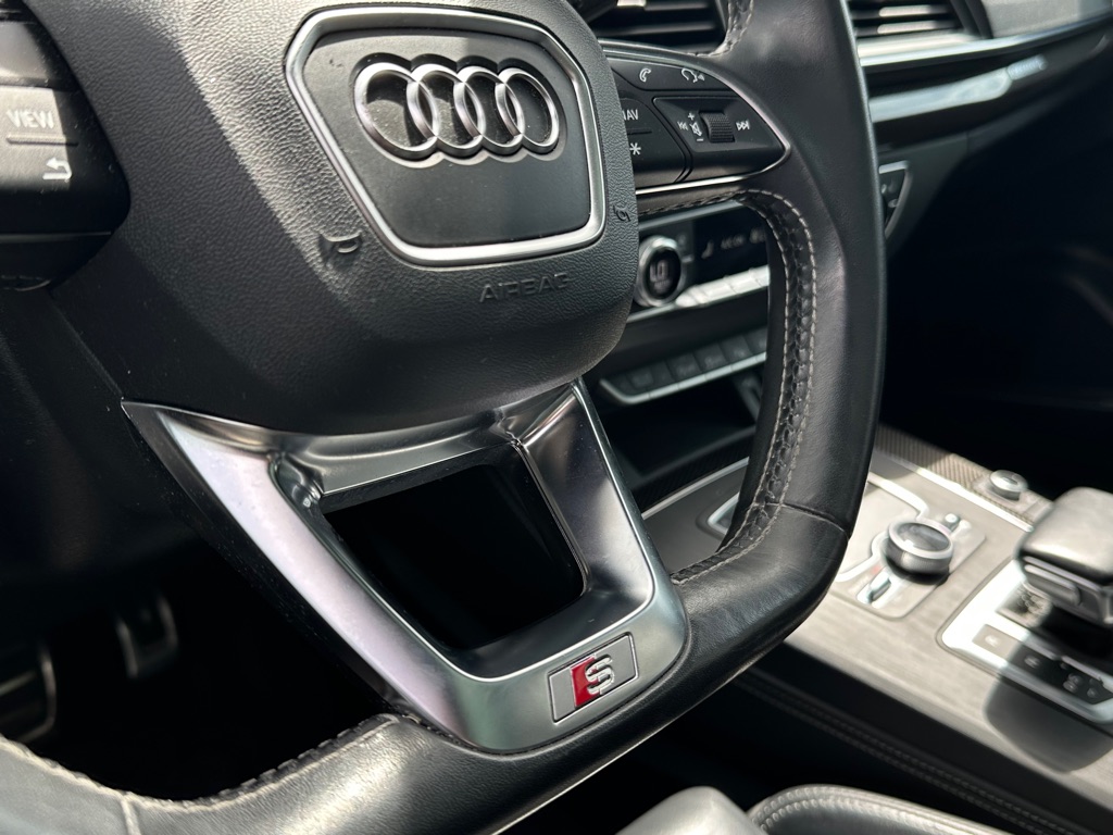 Photo 19 of this AUDI SQ5