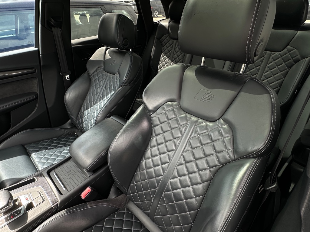 Photo 18 of this AUDI SQ5