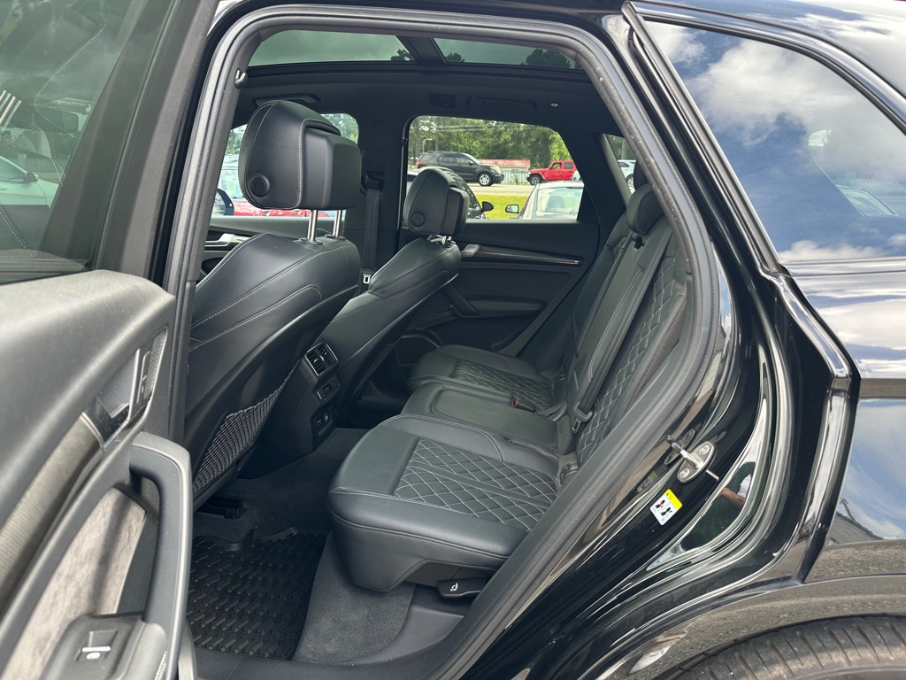 Photo 13 of this AUDI SQ5