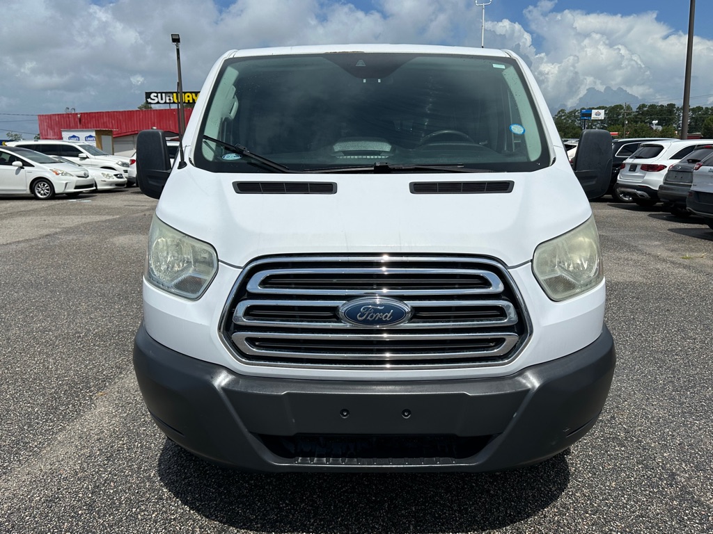 Photo 2 of this FORD TRANSIT