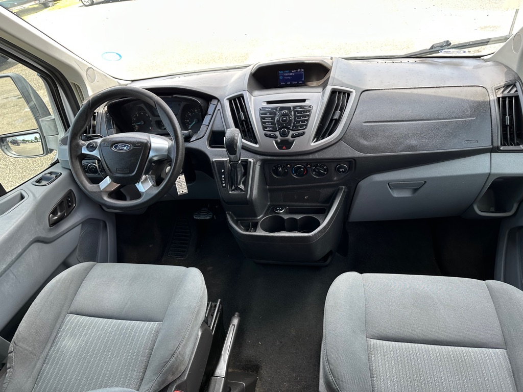 Photo 16 of this FORD TRANSIT