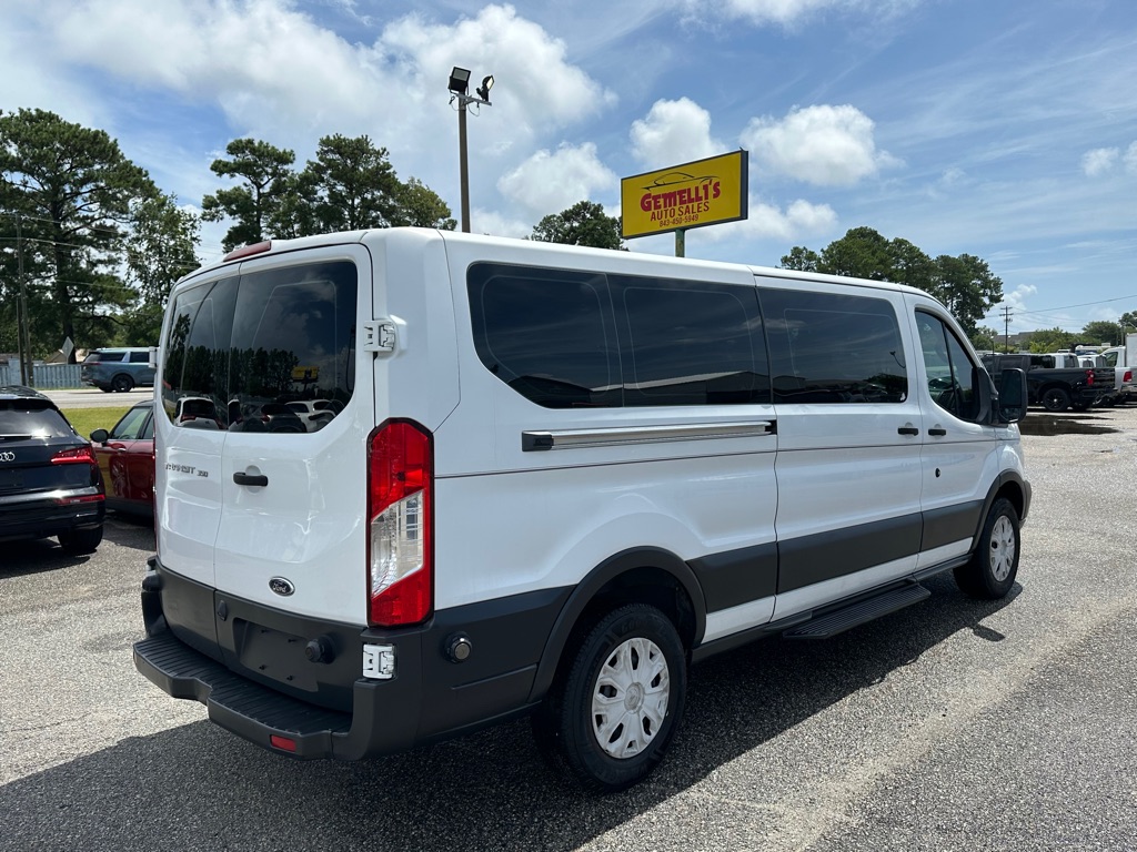 Photo 5 of this FORD TRANSIT