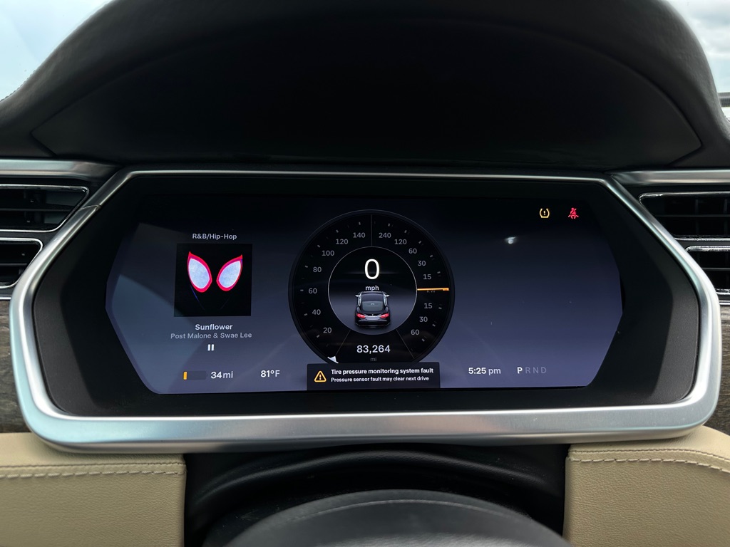 Photo 9 of this TESLA MODEL S