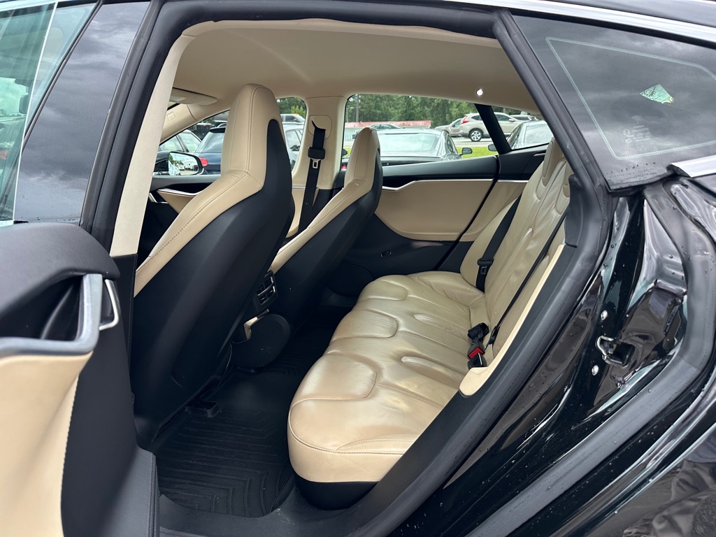 Photo 13 of this TESLA MODEL S