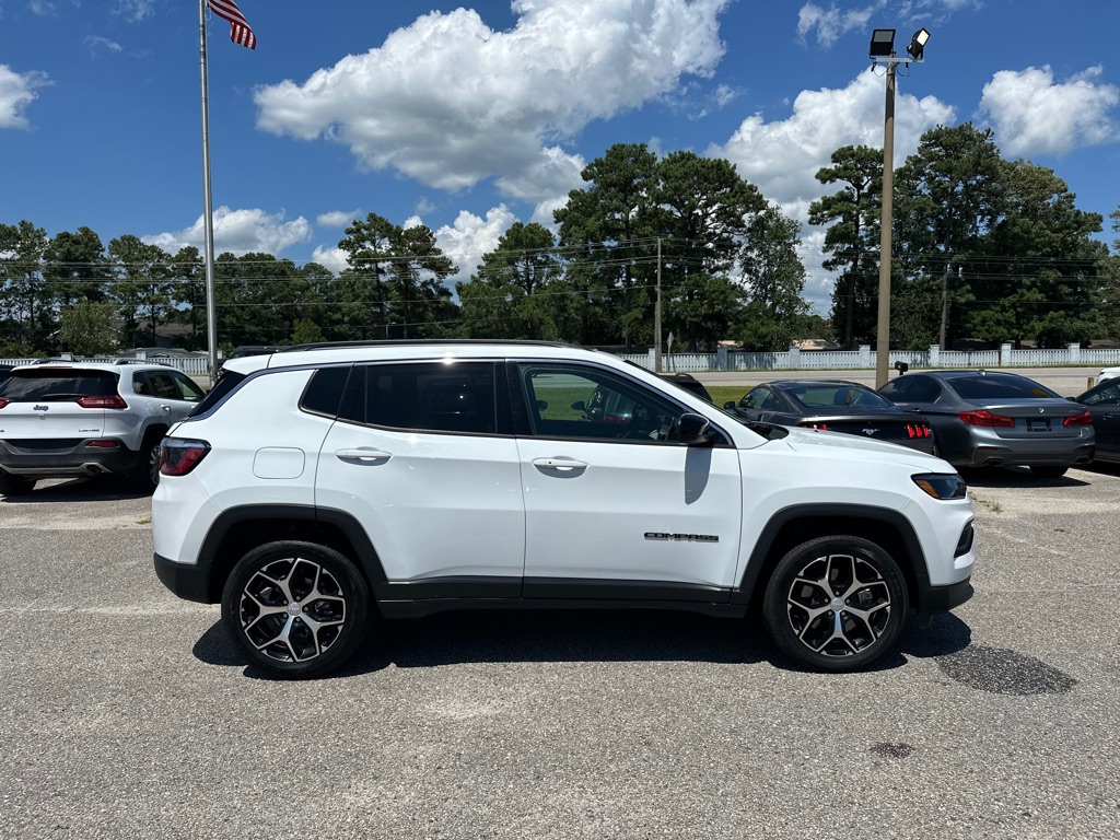 Photo 6 of this JEEP COMPASS