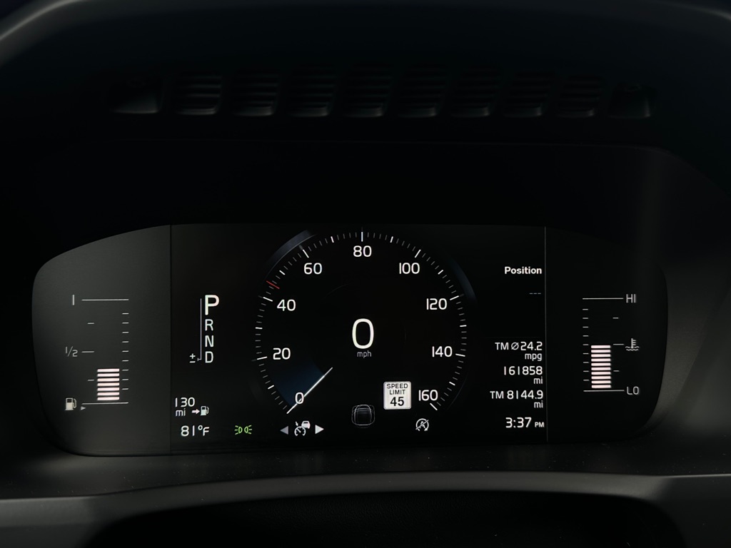 Photo 9 of this VOLVO XC90