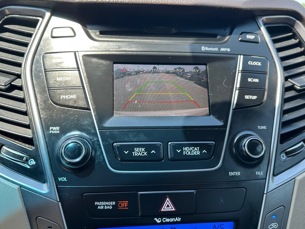 Photo 10 of this HYUNDAI SANTA FE