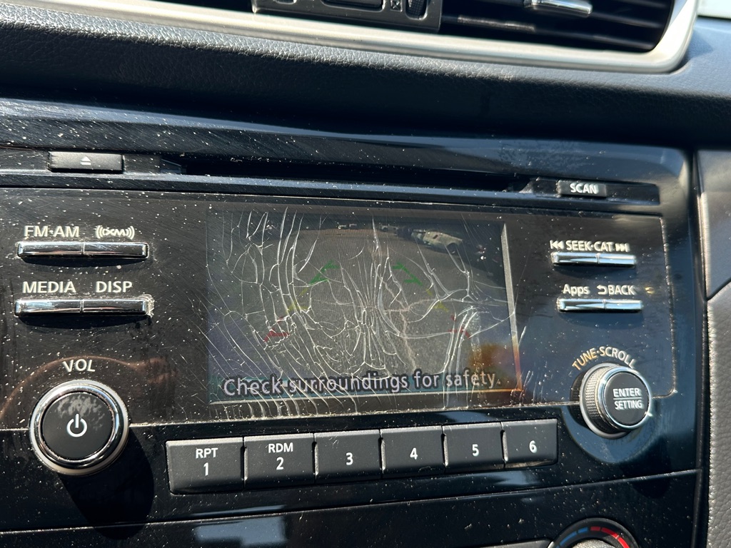 Photo 14 of this NISSAN ROGUE