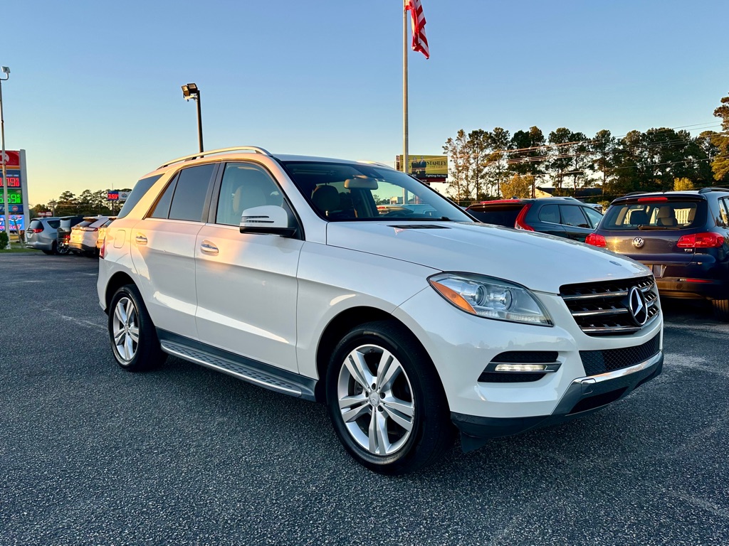 Photo 5 of this MERCEDES-BENZ ML