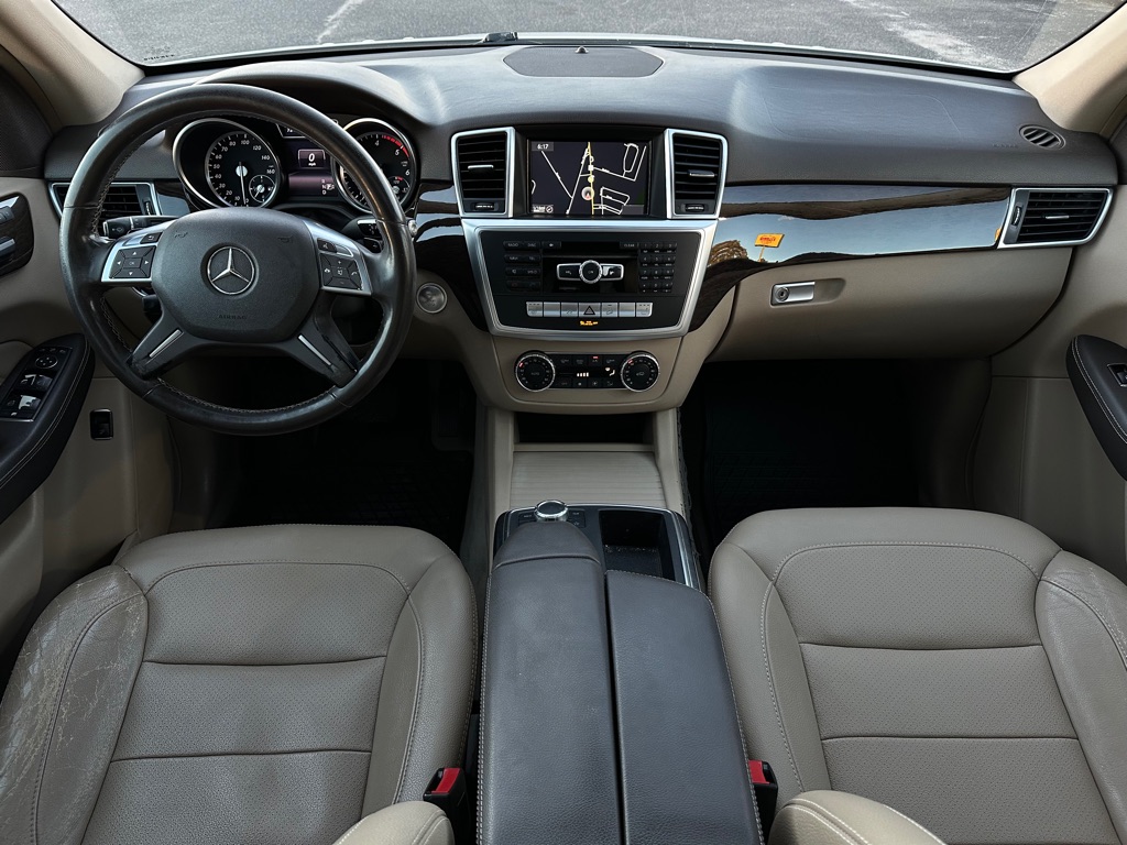 Photo 12 of this MERCEDES-BENZ ML