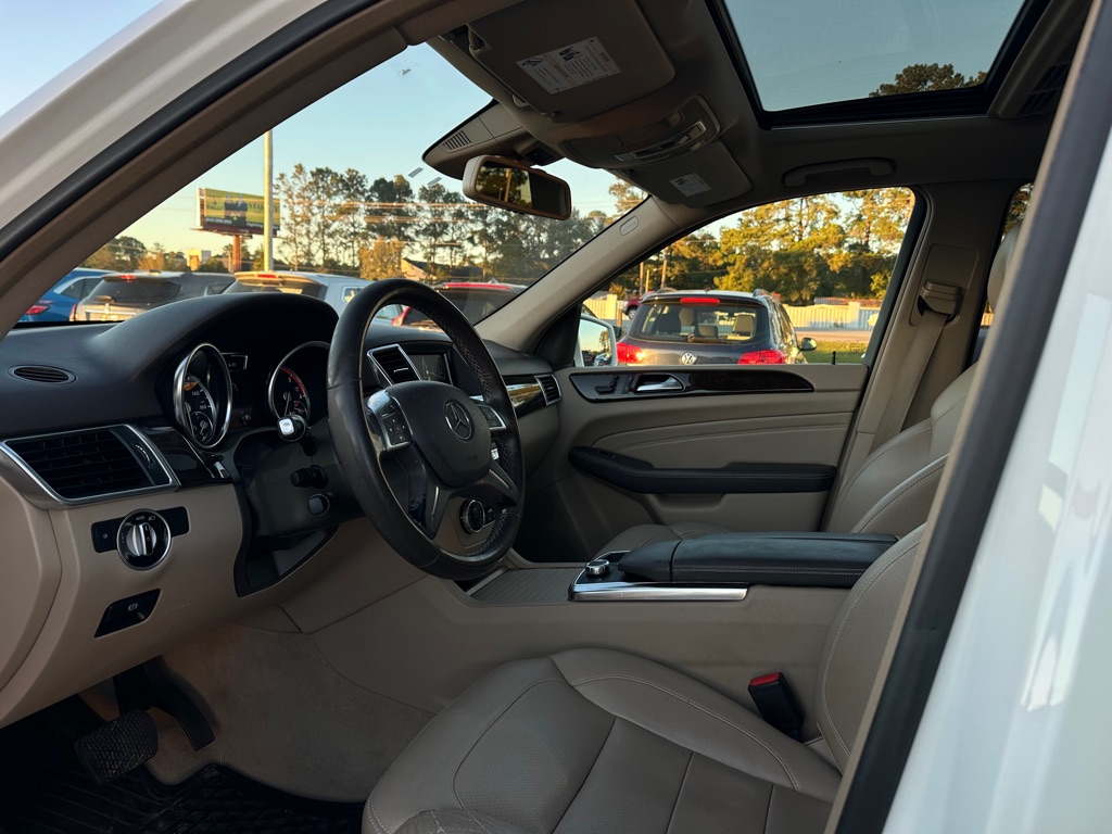 Photo 10 of this MERCEDES-BENZ ML