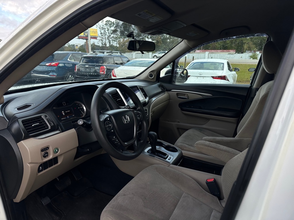 Photo 12 of this HONDA PILOT