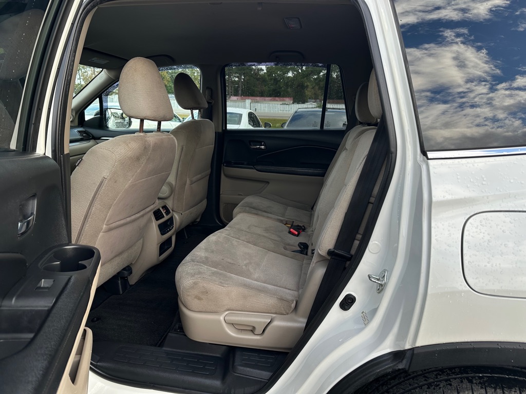 Photo 13 of this HONDA PILOT