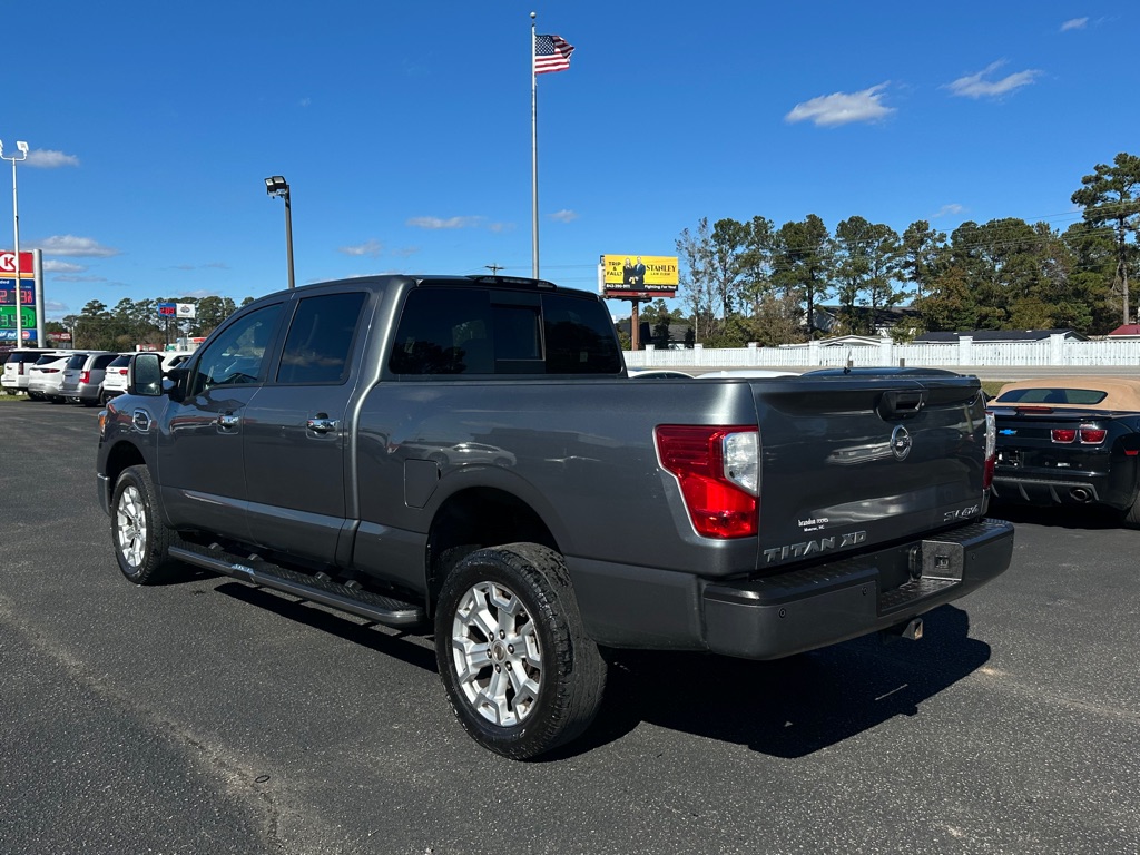 Photo 7 of this NISSAN TITAN XD