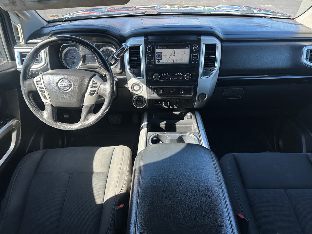 Photo 12 of this NISSAN TITAN XD