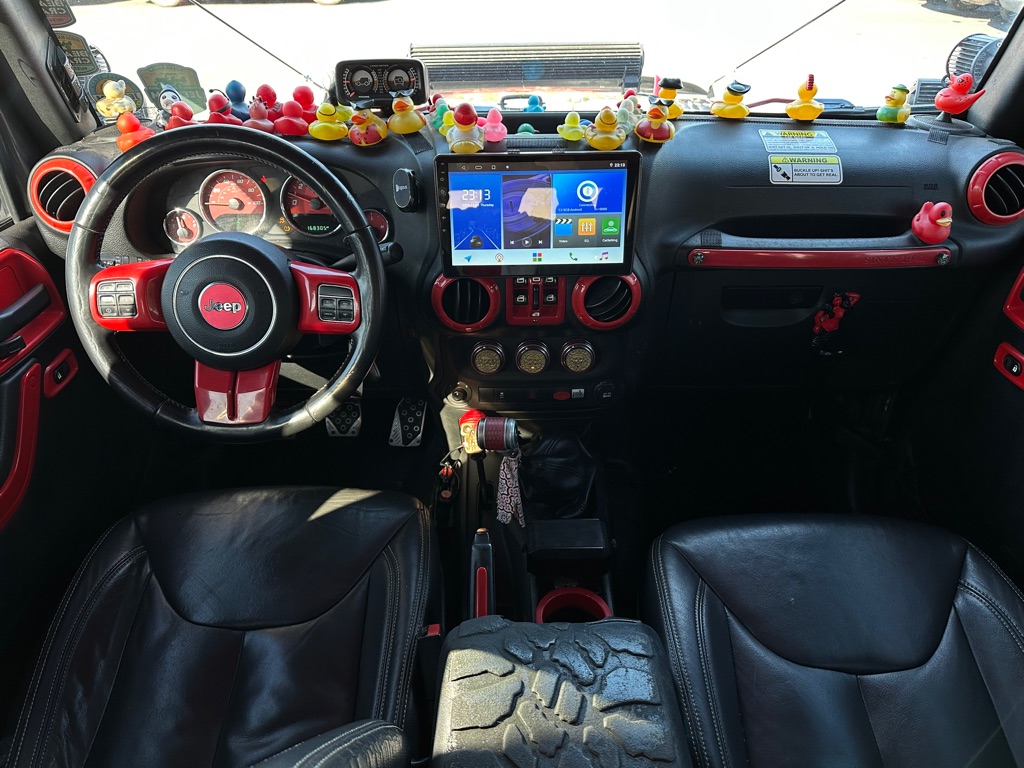 Photo 12 of this JEEP WRANGLER UNLIMI
