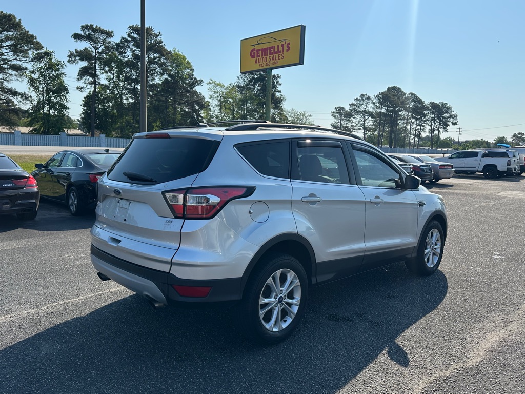Photo 5 of this FORD ESCAPE