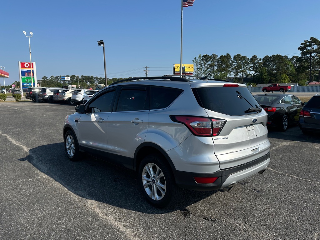Photo 7 of this FORD ESCAPE