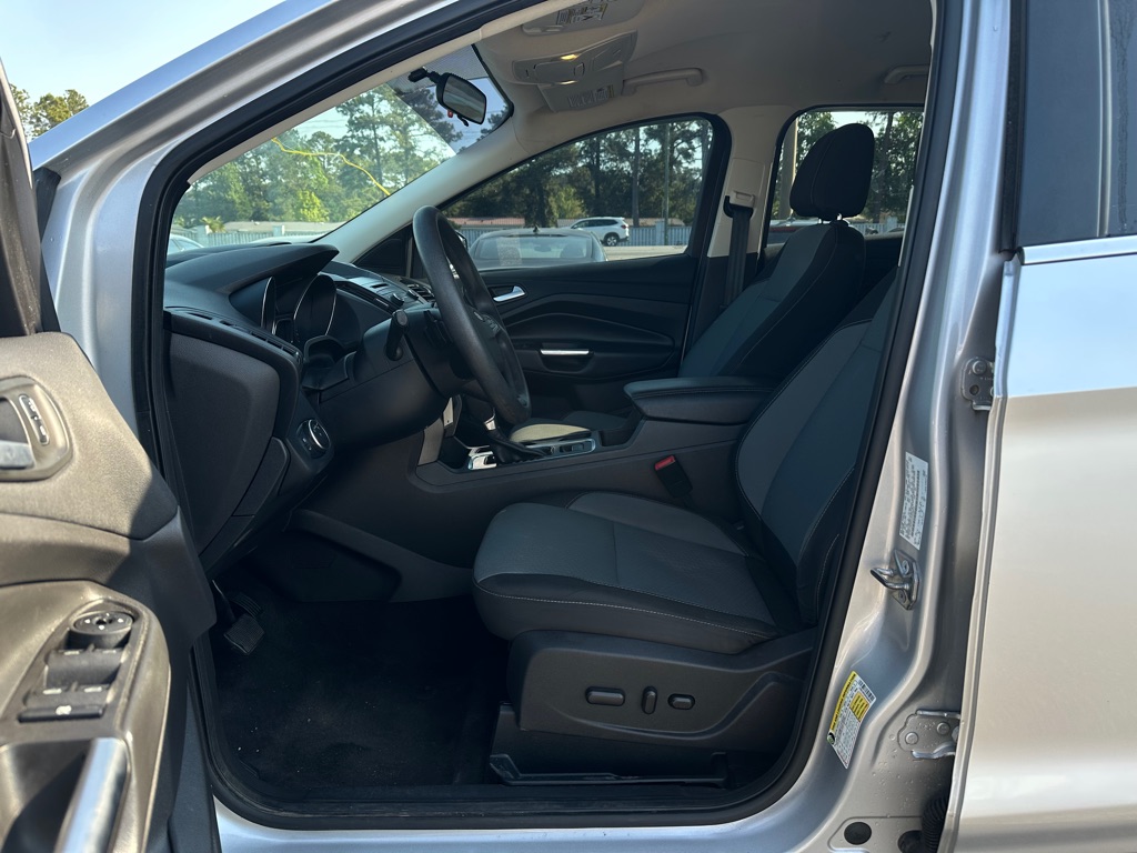 Photo 11 of this FORD ESCAPE