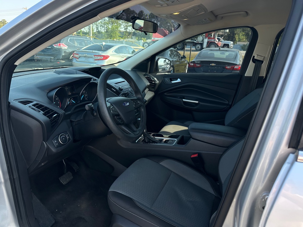 Photo 12 of this FORD ESCAPE