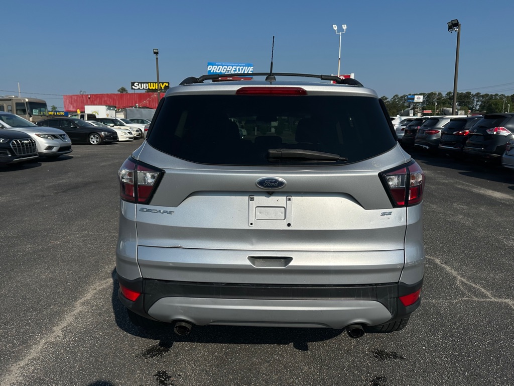 Photo 6 of this FORD ESCAPE
