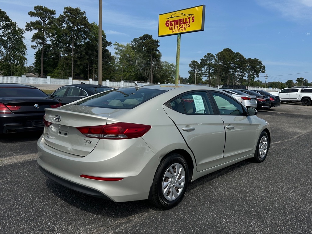 Photo 5 of this HYUNDAI ELANTRA
