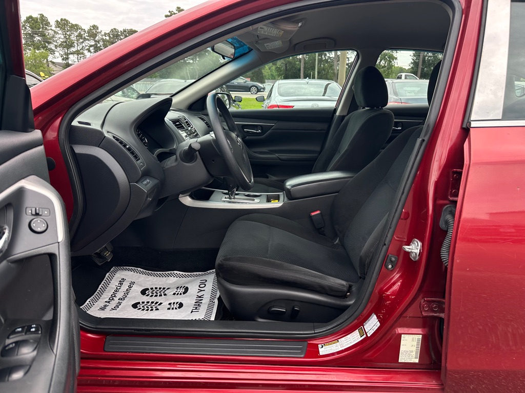 Photo 9 of this NISSAN ALTIMA