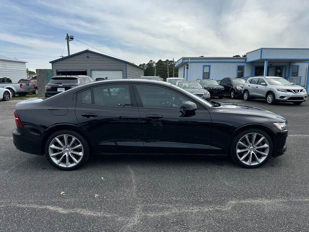 Photo 4 of this VOLVO S60
