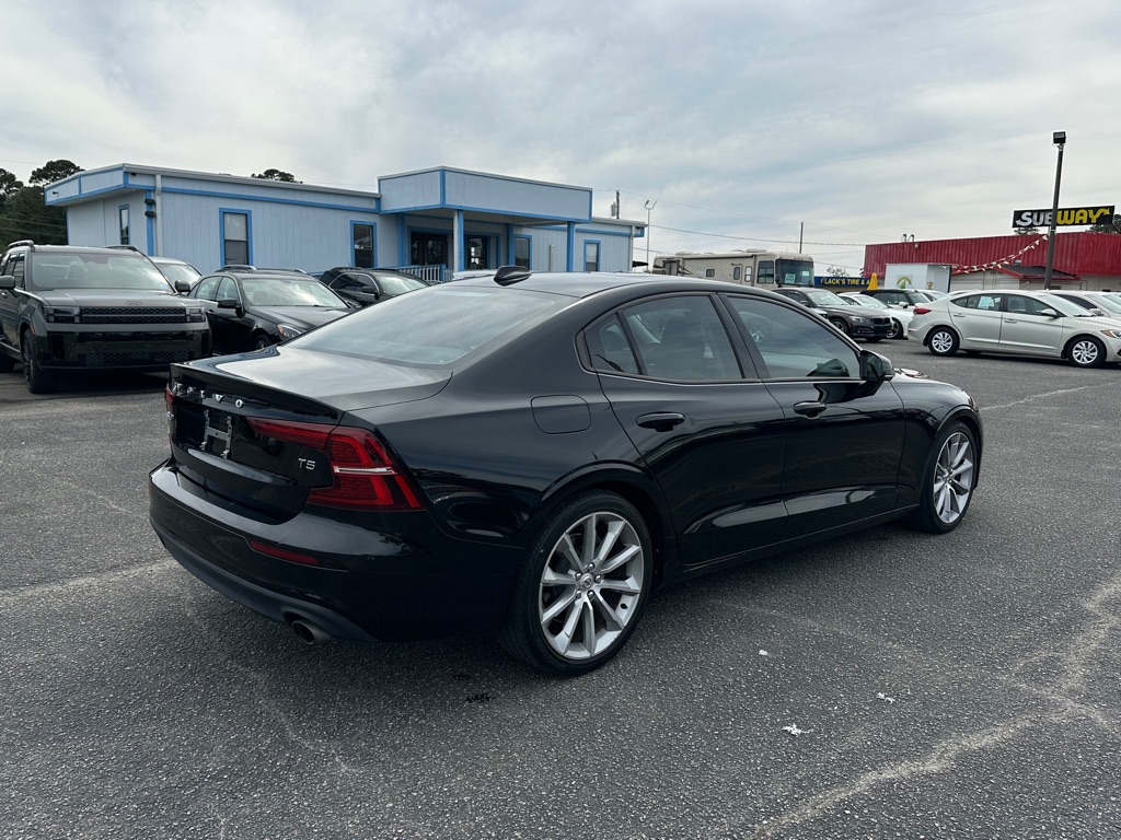 Photo 5 of this VOLVO S60
