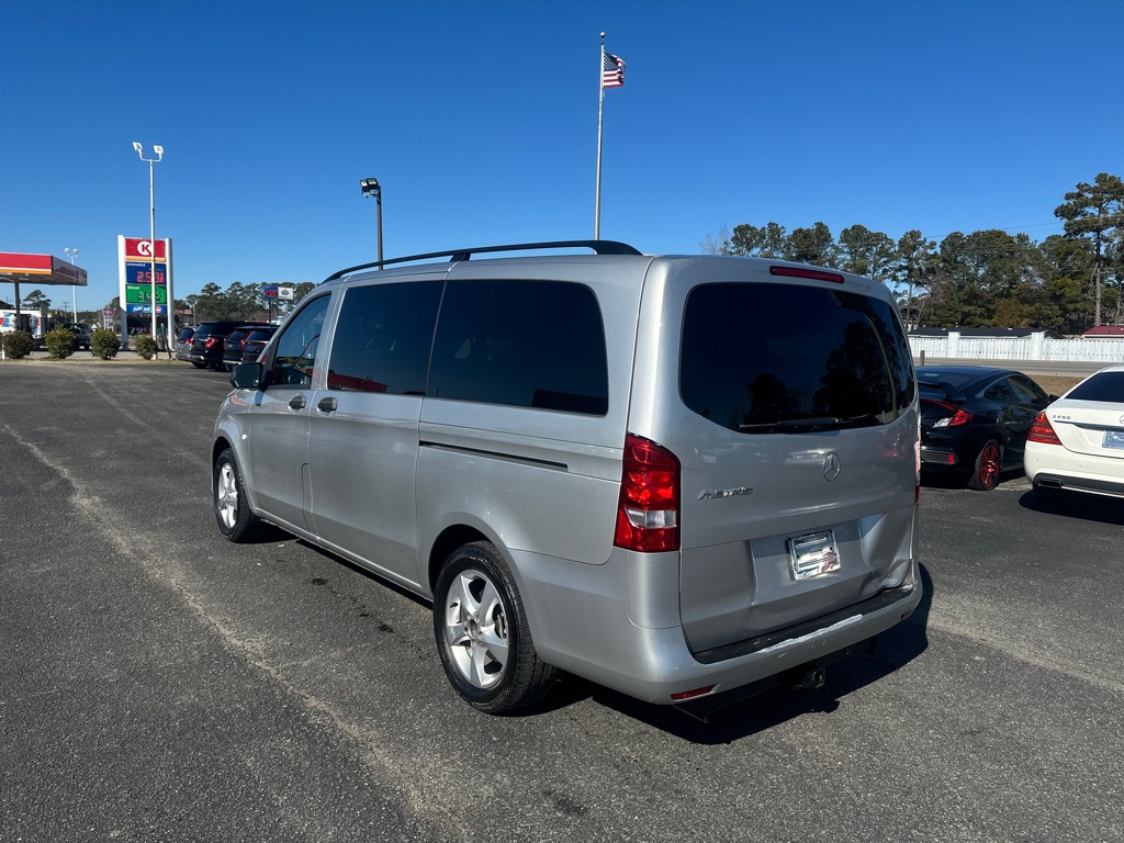 Photo 7 of this MERCEDES-BENZ METRIS