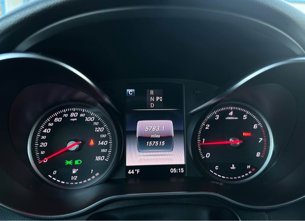 Photo 15 of this MERCEDES-BENZ GLC