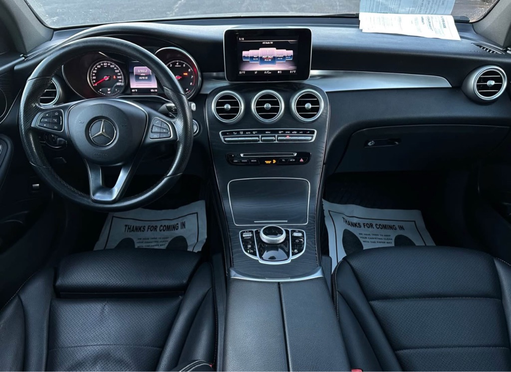 Photo 13 of this MERCEDES-BENZ GLC