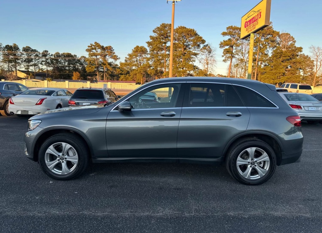 Photo 8 of this MERCEDES-BENZ GLC