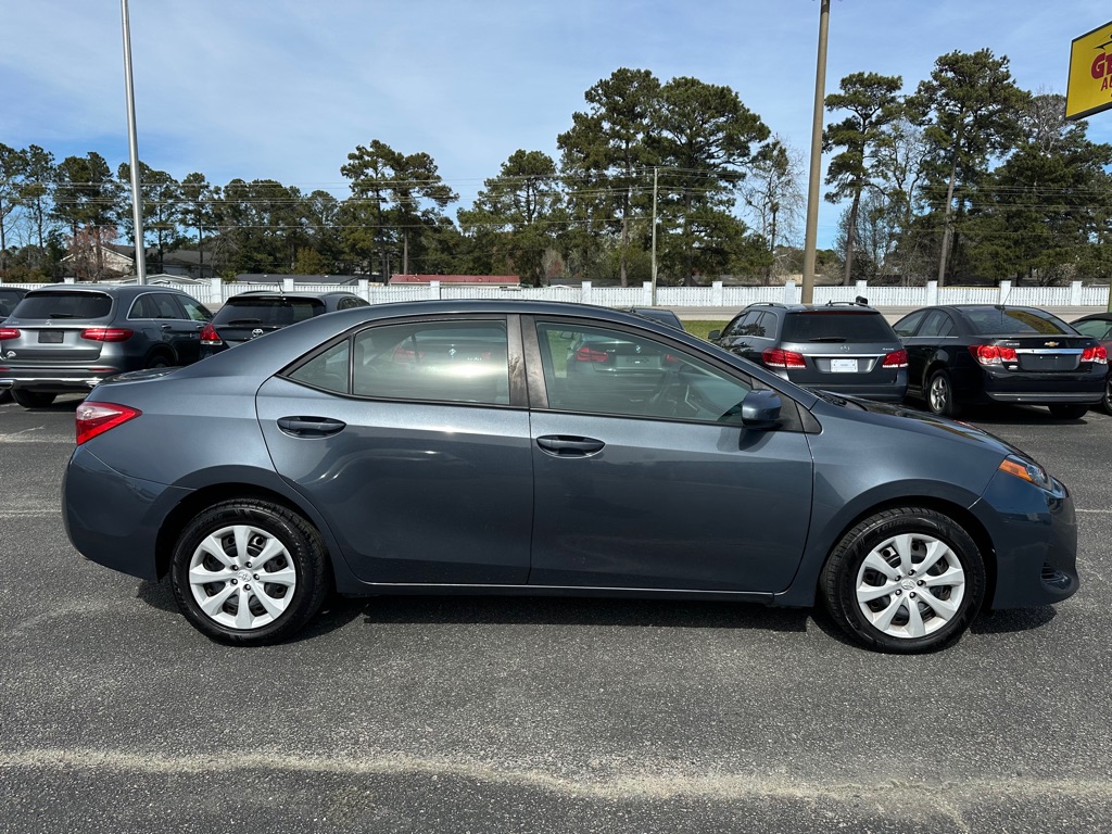 Photo 4 of this TOYOTA COROLLA