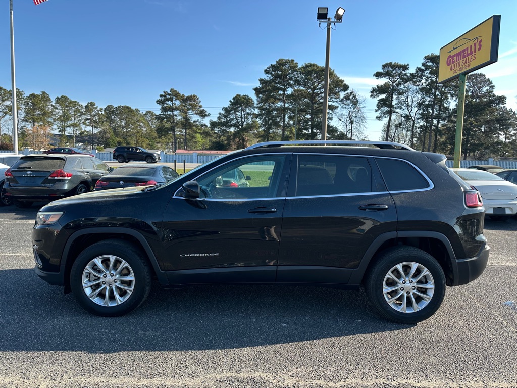 Photo 8 of this JEEP CHEROKEE