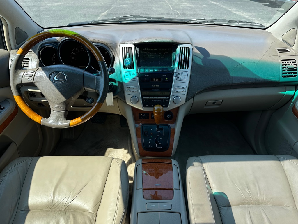 Photo 13 of this LEXUS RX
