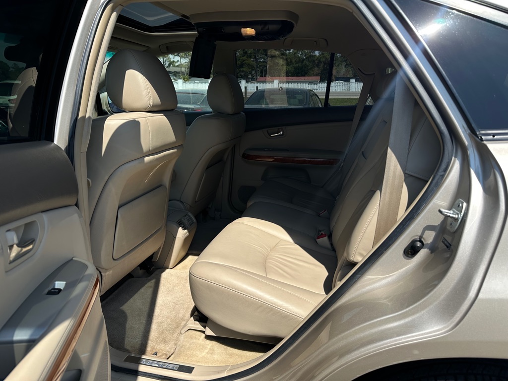Photo 11 of this LEXUS RX